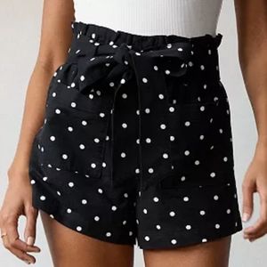 NWOT: Women's LC Lauren Conrad Smocked Waist Belted Shorts - Large